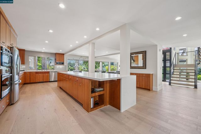 207 Live Oak Dr, Danville, CA 94506