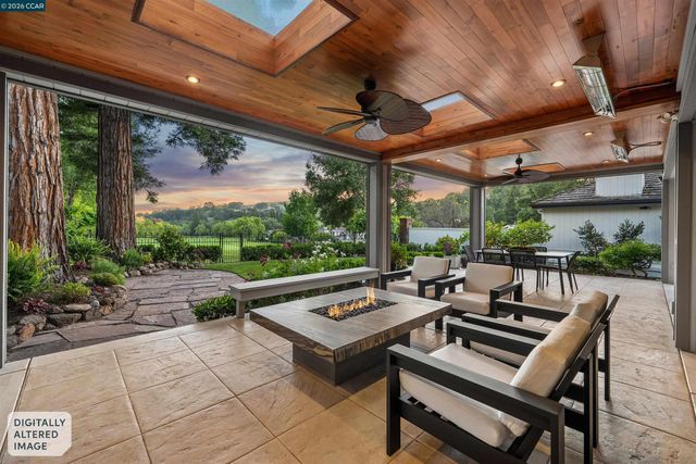 207 Live Oak Dr, Danville, CA 94506