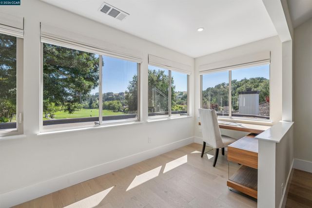 207 Live Oak Dr, Danville, CA 94506