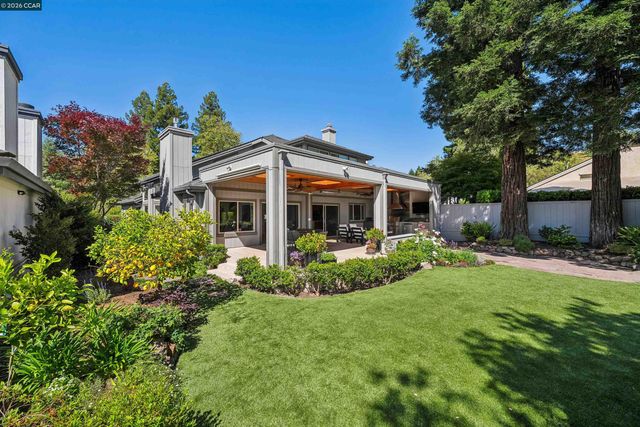 207 Live Oak Dr, Danville, CA 94506