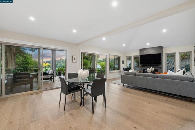 207 Live Oak Dr, Danville, CA 94506