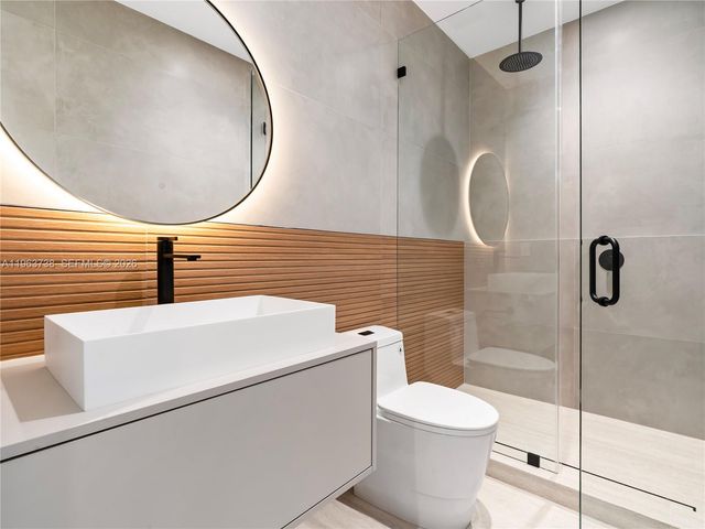 4401 SW 14th St, Miami, FL 33134