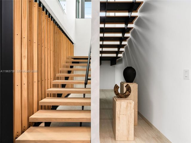 4401 SW 14th St, Miami, FL 33134