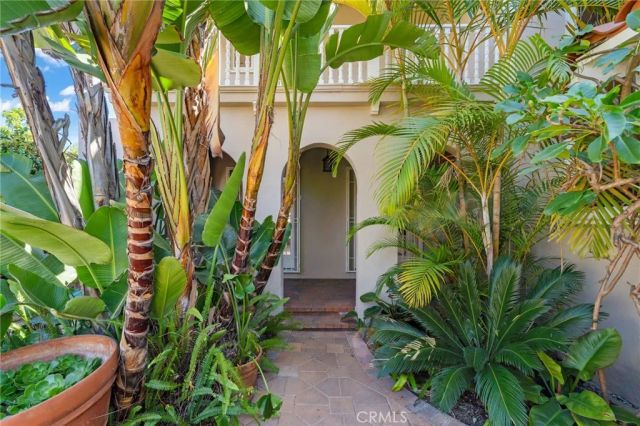 112 N. Highland Ave, Hancock Park, CA 90036