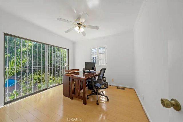 112 N. Highland Ave, Hancock Park, CA 90036