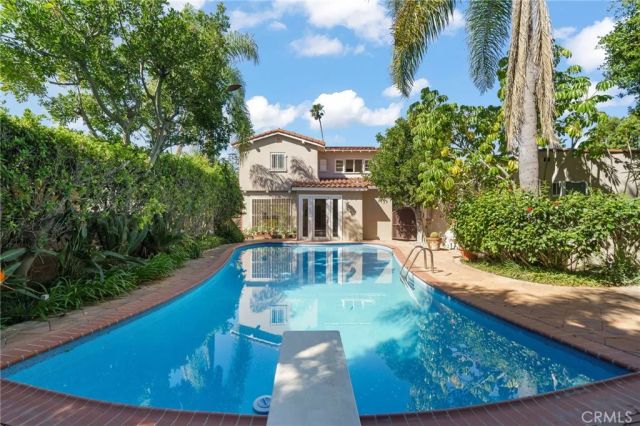 112 N. Highland Ave, Hancock Park, CA 90036