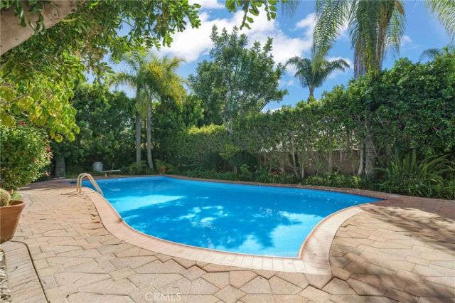 112 N. Highland Ave, Hancock Park, CA 90036