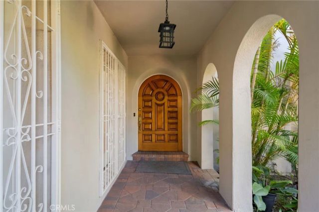 112 N. Highland Ave, Hancock Park, CA 90036