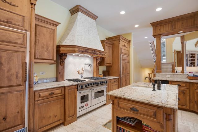 33W551 Hub Road, Wayne, IL 60184