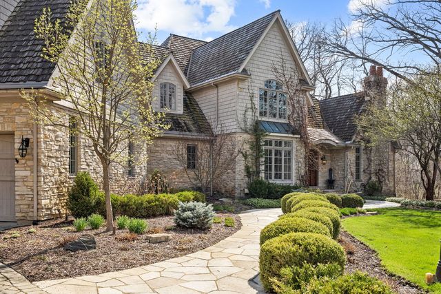 33W551 Hub Road, Wayne, IL 60184