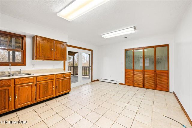 261 Lance Lane, Lafollette, TN 37766