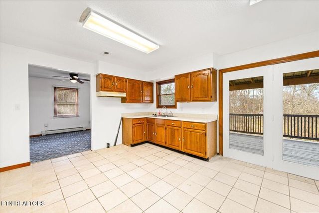 261 Lance Lane, Lafollette, TN 37766