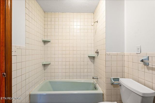 261 Lance Lane, Lafollette, TN 37766