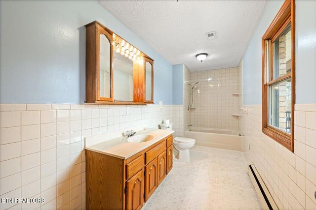 261 Lance Lane, Lafollette, TN 37766