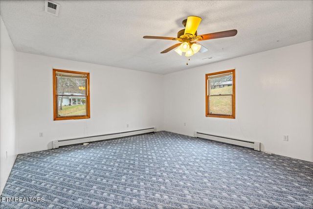 261 Lance Lane, Lafollette, TN 37766