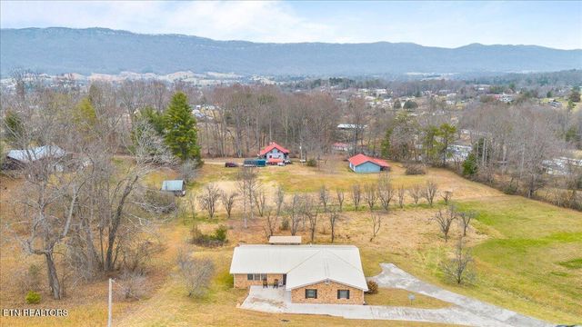 261 Lance Lane, Lafollette, TN 37766
