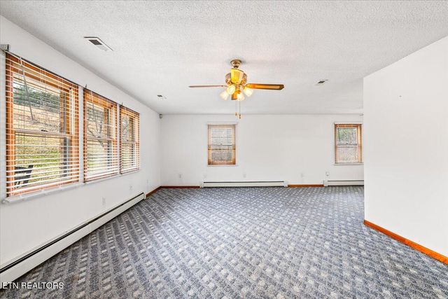 261 Lance Lane, Lafollette, TN 37766