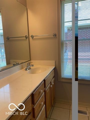 1610 Trainers Circle, Indianapolis, IN 46239