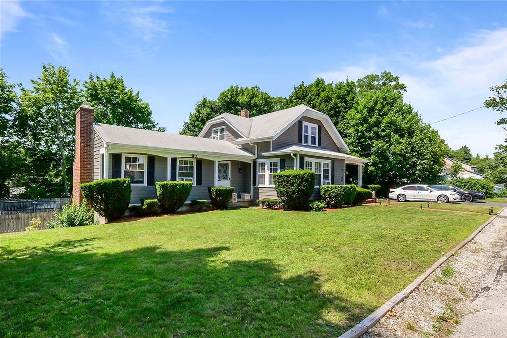 11 Crossland Road, West Warwick, RI 02893