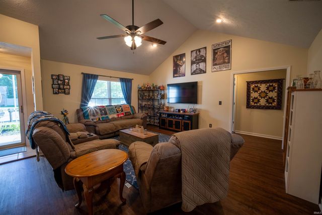 510 Riecken Drive, Evansville, IN 47711