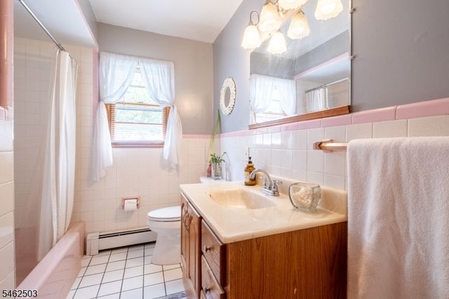 34 Cottage Pl, Garfield City, NJ 07026