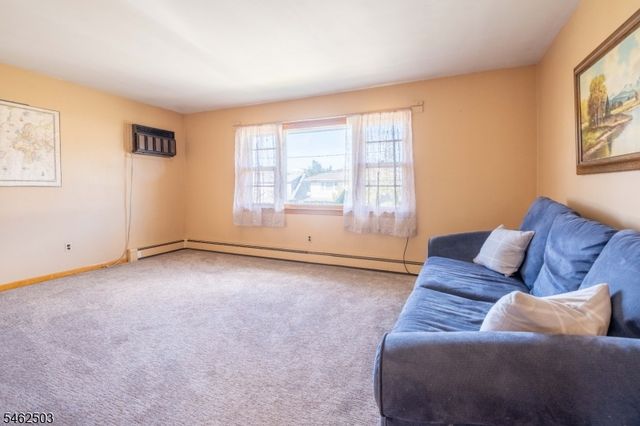 34 Cottage Pl, Garfield City, NJ 07026