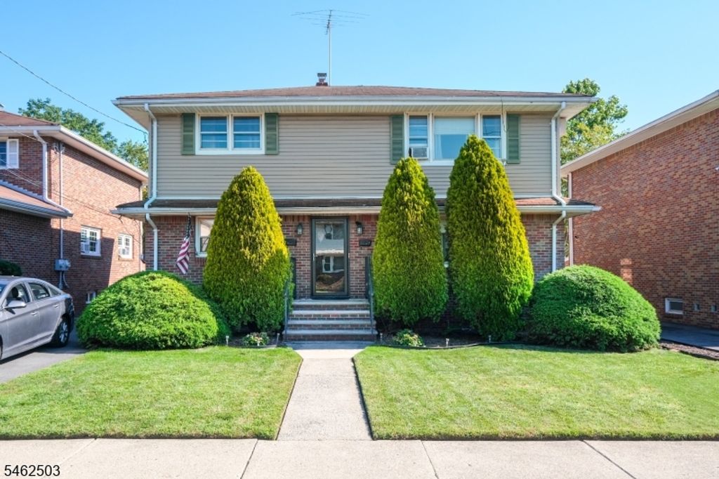 34 Cottage Pl, Garfield City, NJ 07026