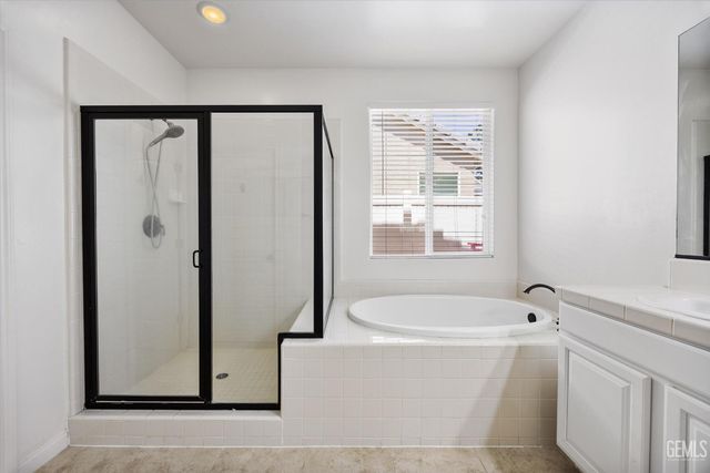 508 White Alder Drive, Bakersfield, CA 93314
