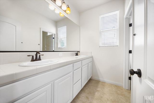 508 White Alder Drive, Bakersfield, CA 93314