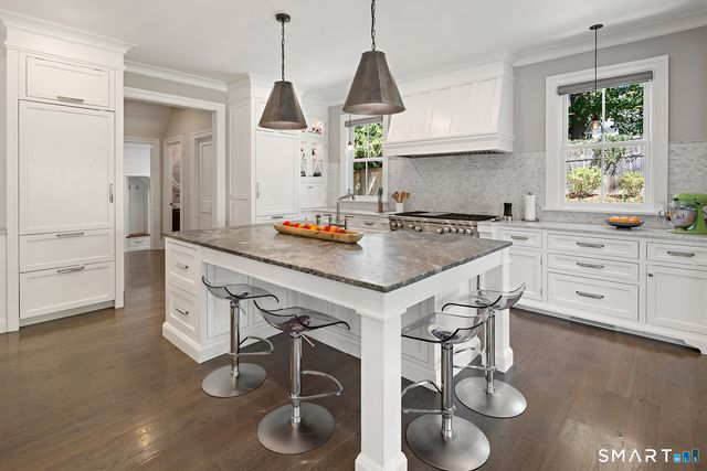 49 Hillspoint Road, Westport, CT 06880