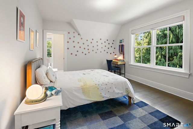 49 Hillspoint Road, Westport, CT 06880