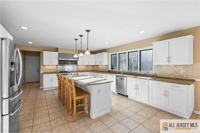 21 Drinking Brook Road, South Brunswick, NJ 08852