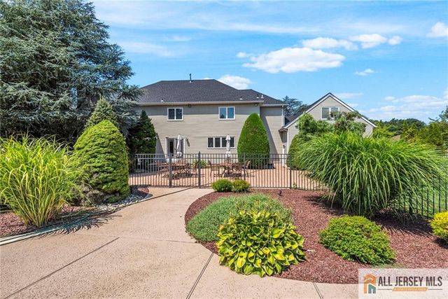 21 Drinking Brook Road, South Brunswick, NJ 08852