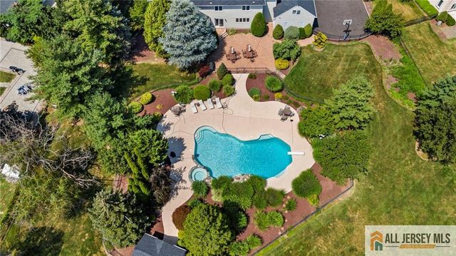 21 Drinking Brook Road, South Brunswick, NJ 08852