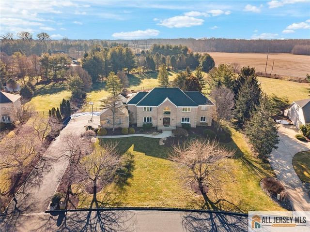 21 Drinking Brook Road, South Brunswick, NJ 08852