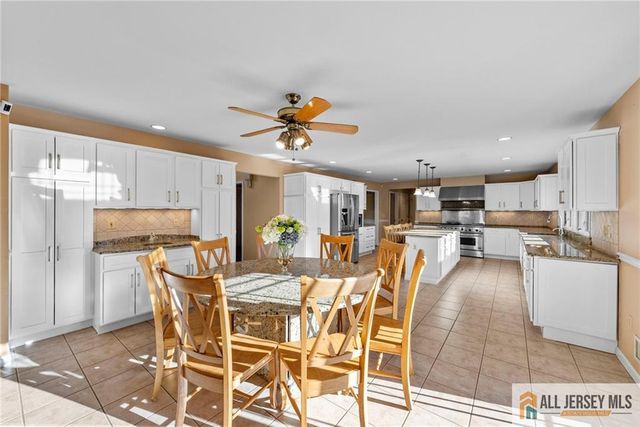 21 Drinking Brook Road, South Brunswick, NJ 08852