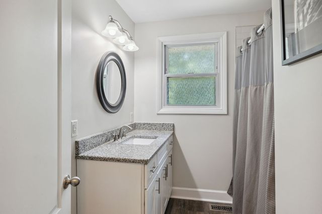 540 Brewer Dr, Nashville, TN 37211