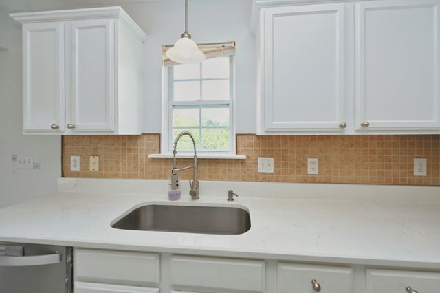 104 Parker Dr, Antioch, TN 37013