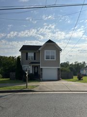 104 Parker Dr, Antioch, TN 37013