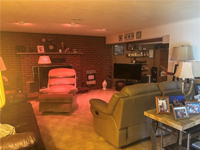 245 Mountain View Rd, South Union Twp, PA 15401