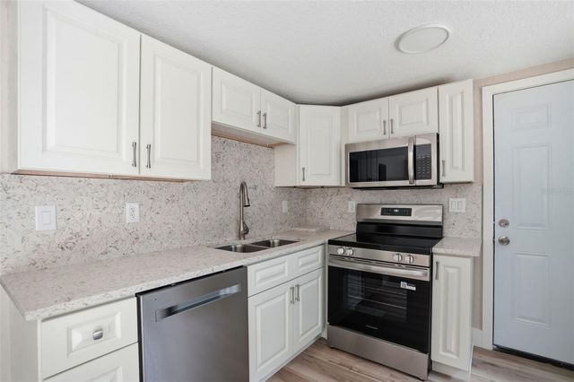 14335 SNOW MEMORIAL HIGHWAY, Brooksville, FL 34601
