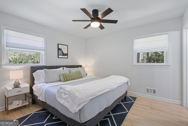 677 Hillandale Circle SW, Marietta, GA 30064