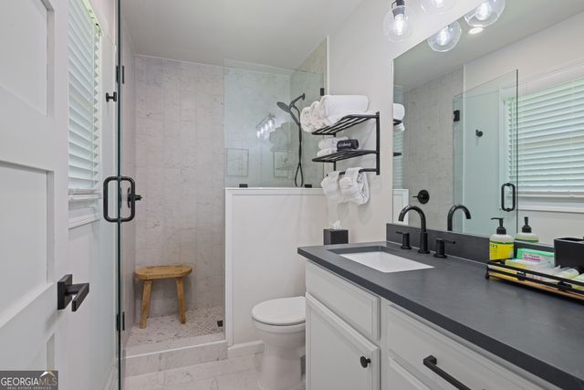677 Hillandale Circle SW, Marietta, GA 30064