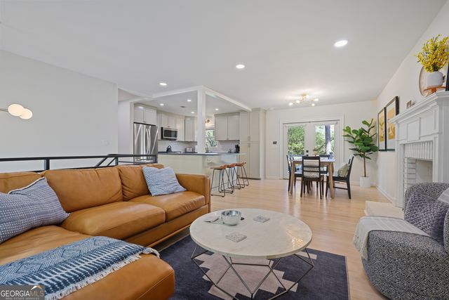 677 Hillandale Circle SW, Marietta, GA 30064