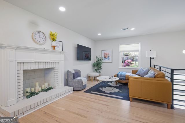 677 Hillandale Circle SW, Marietta, GA 30064