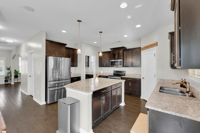 123 W Pyrenees Drive, Lyman, SC 29365