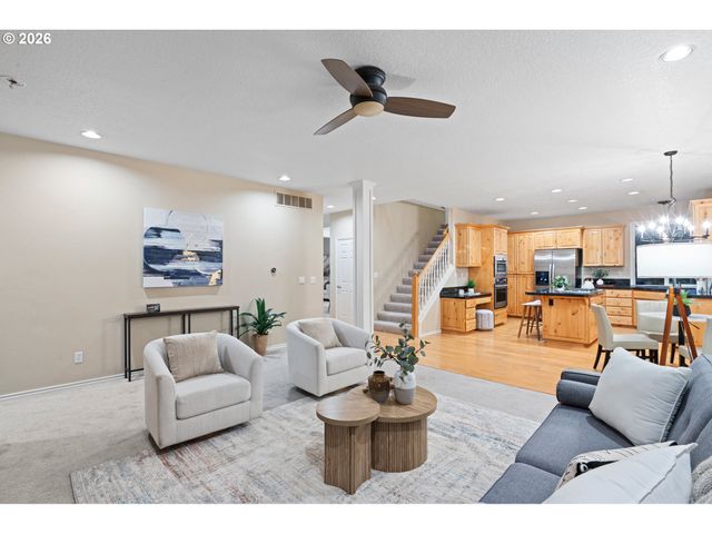 14992 Sw LOOKOUT Dr, Portland, OR 97224