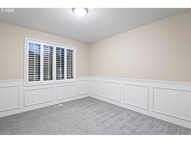 14992 Sw LOOKOUT Dr, Portland, OR 97224