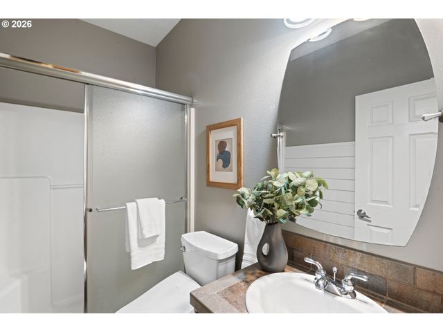 14992 Sw LOOKOUT Dr, Portland, OR 97224