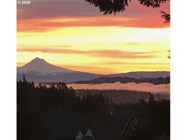 14992 Sw LOOKOUT Dr, Portland, OR 97224